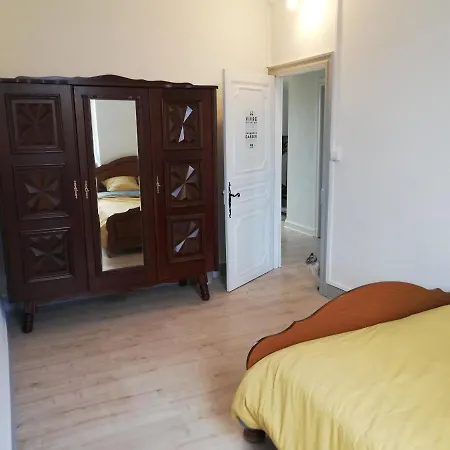 Penzion Suriya's House Daumazan-sur-Arize